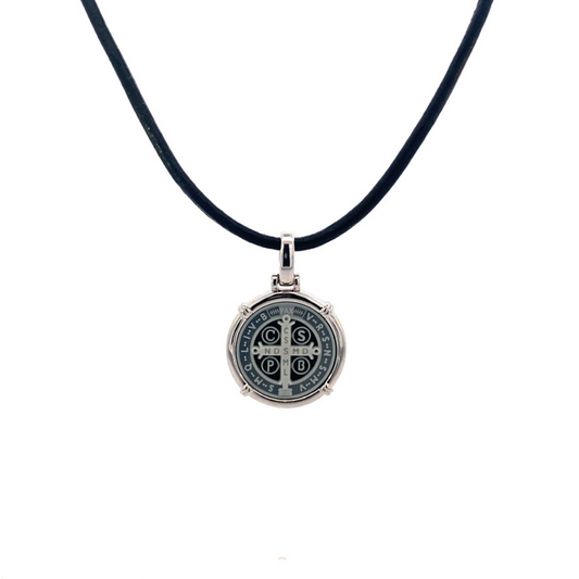 Medalla San Benito cameo en cuero