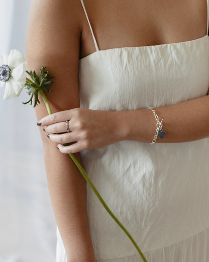 Anillo Decenario delgado con circonitas