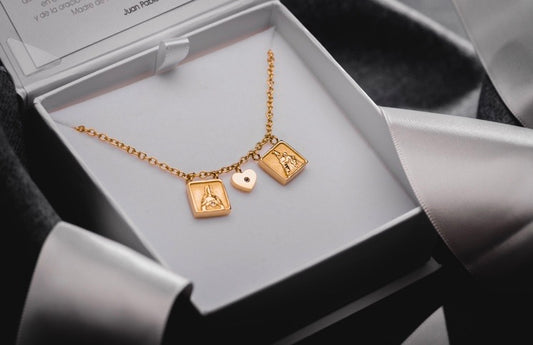 Escapulario con Cruz y Corazón con circonitas blancas